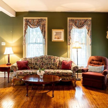 فيلا Charming Executive Victorian Mansion W/ Free Parking - Near Bucknell Milton المظهر الخارجي الصورة