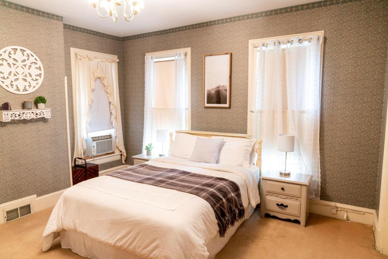 فيلا Charming Executive Victorian Mansion W/ Free Parking - Near Bucknell Milton المظهر الخارجي الصورة
