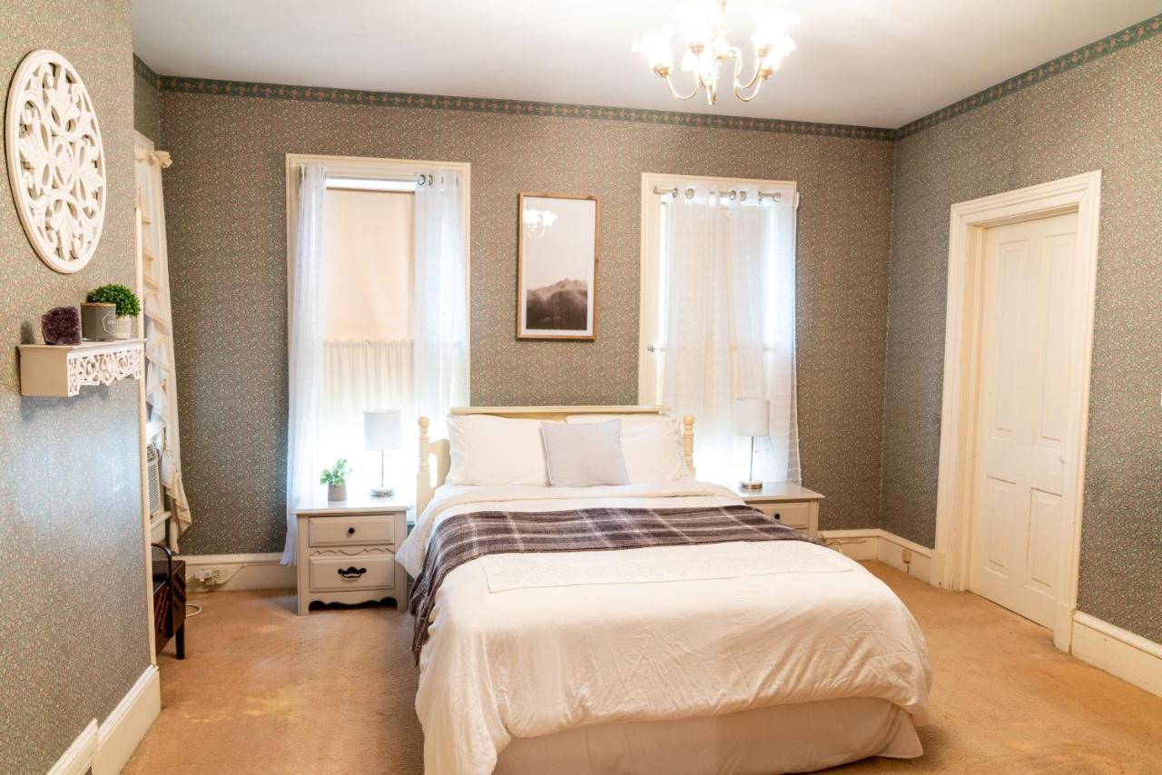 فيلا Charming Executive Victorian Mansion W/ Free Parking - Near Bucknell Milton المظهر الخارجي الصورة